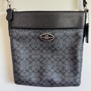 Coach Signature Crossbody Purse 53006 Black Grey Adjustable Strap Classic Small